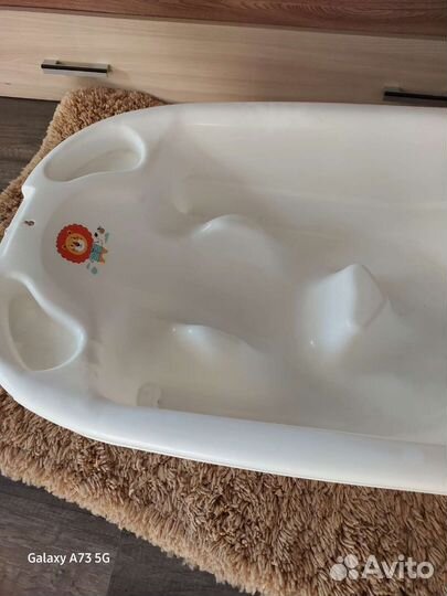 Ванночка для купания с горкой