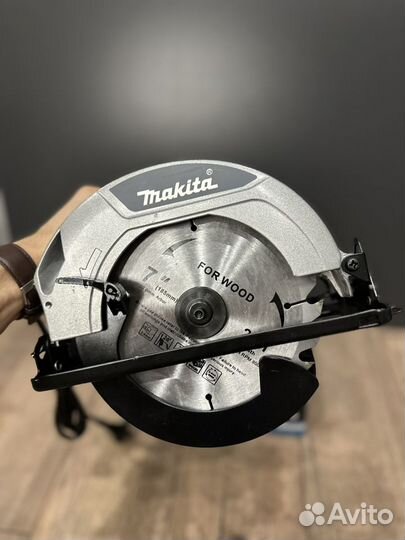 Дисковая пила циркулярка сетевая Makita 1200w