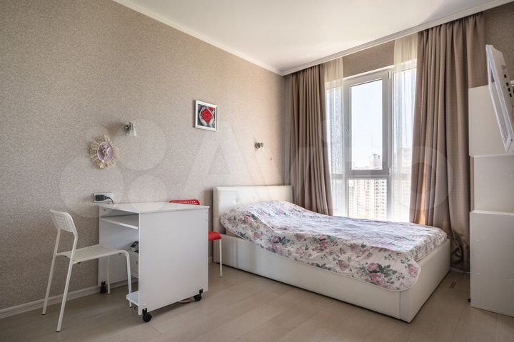 2-к. квартира, 50 м², 4/9 эт.