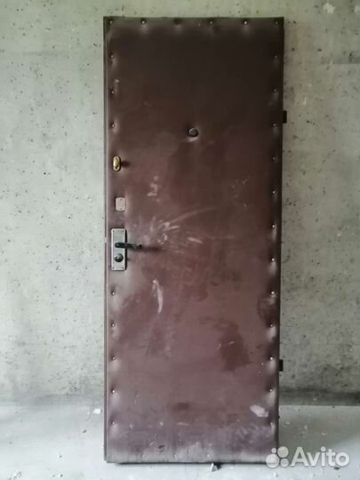 Дверь входная металлическая