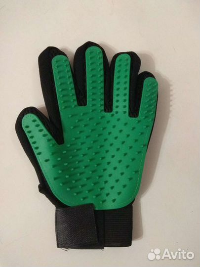 Перчатка чесалка для животных