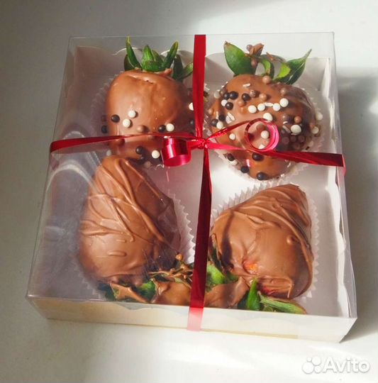 Клубника в шоколаде набор в коробке