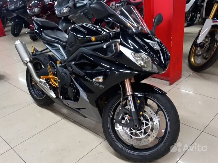 triumph daytona 675
