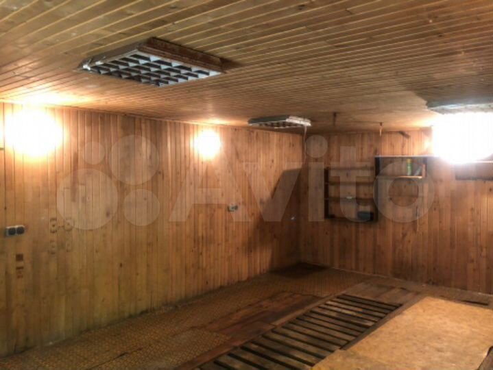 Гараж, > 30 м²