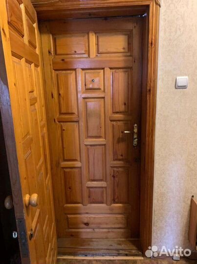 Дверь входная деревянная бу