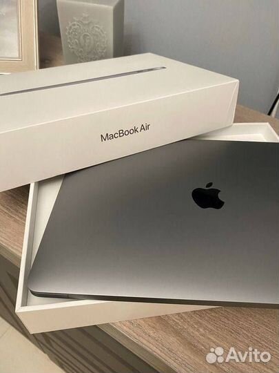 Apple macbook air 13 2022 m1