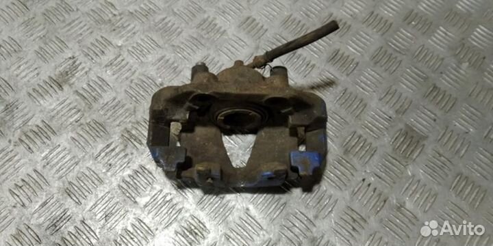 Суппорт передний правый Opel Vectra B