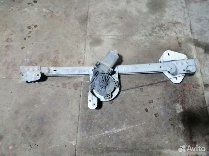 Стеклоподъемник передний левый Renault Logan