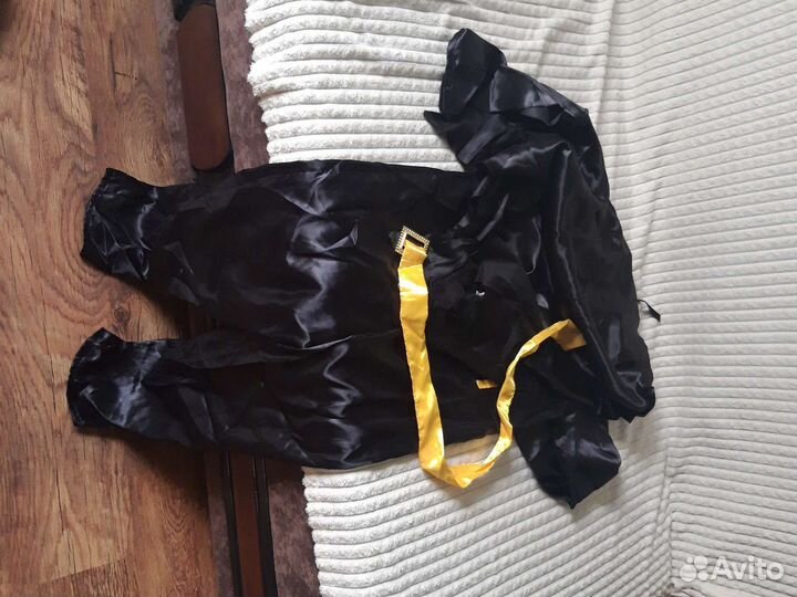 Продам костюм новогодний Бэтмен