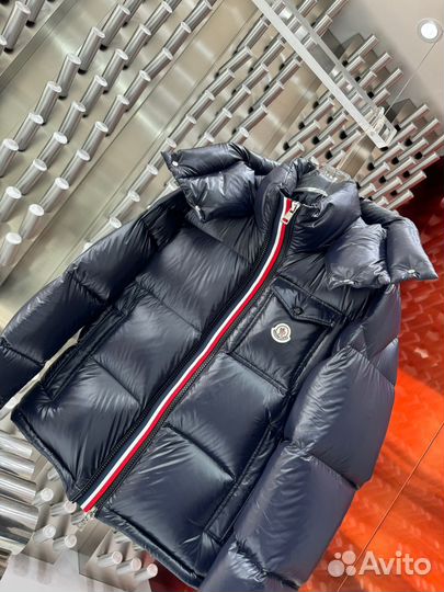 Пуховик Moncler