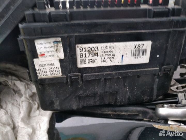 Блок корпус предохранителей всборе Genesis G80 DH