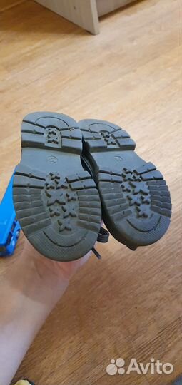 Ботинки демисезонные 23 размер