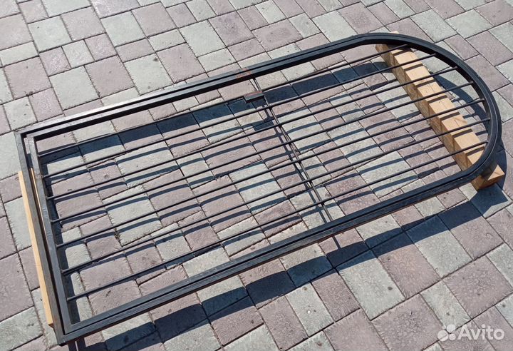 Дверь металлическая арочная