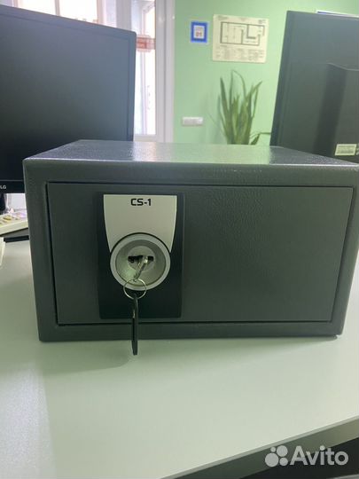 Сейф для денег и документов