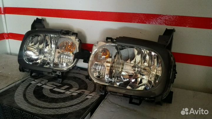 Фары ниссан куб Z-11 2005-2009г рестайлинг