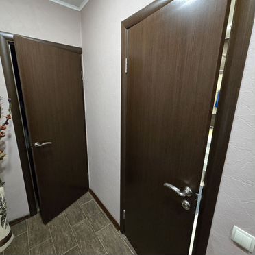 Межкомнатные двери бу с коробкой и наличниками