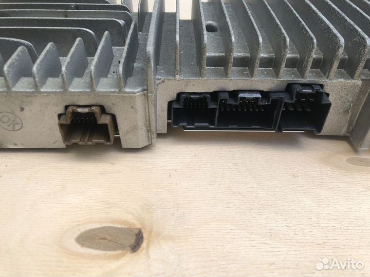 Блок усилителя музыки Cadillac Escalade III 06-14