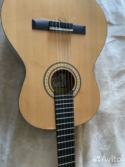 Классическая гитара шестиструнная