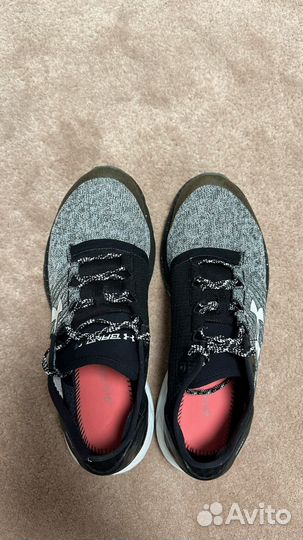 Кроссовки женские