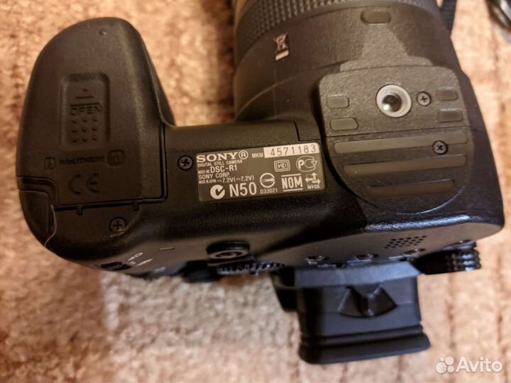 Фотоаппарат Sony Cyber-shot DSC-R1