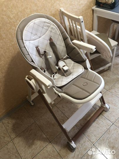 Детский стульчик для кормления happy baby