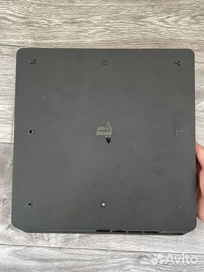 Sony PS4 Slim 500gb + 2 геймпада