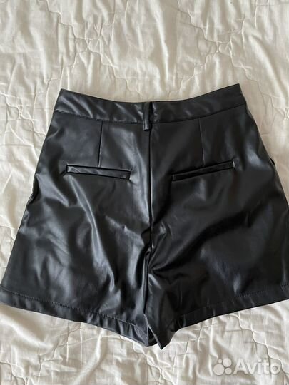 Кожаные шорты