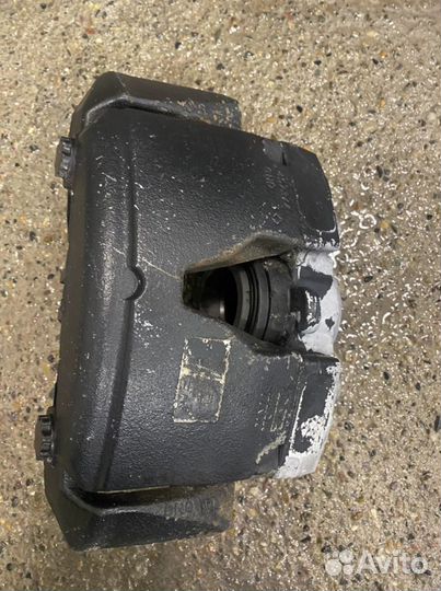 Суппорт audi a4 б8