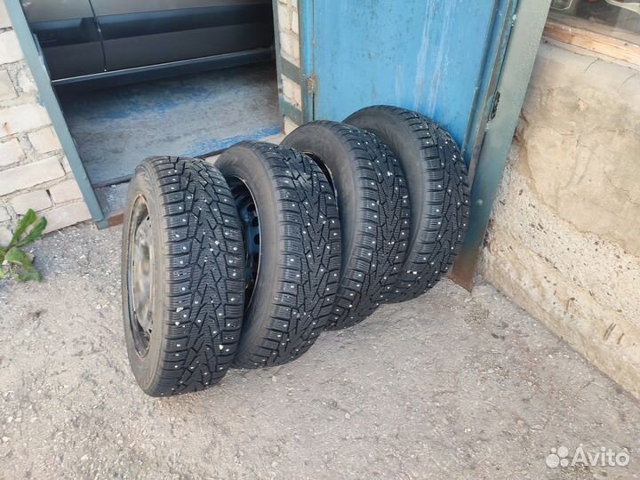R15 Nokian Tyres Nordman 7 185/65, PCD 4x100 DIA 54.1