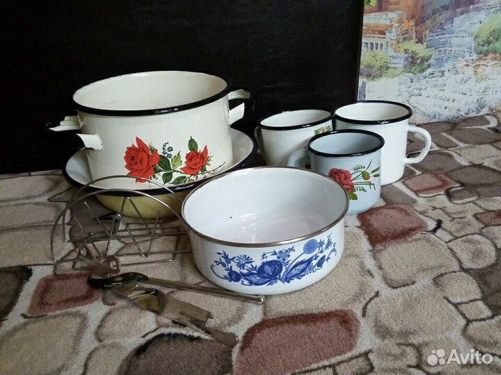 Эмалированная посуда, тарелки