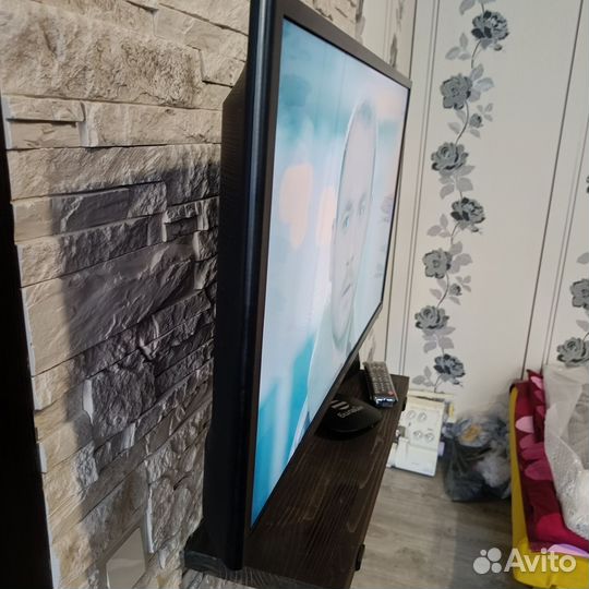 Телевизор samsung SMART tv 32