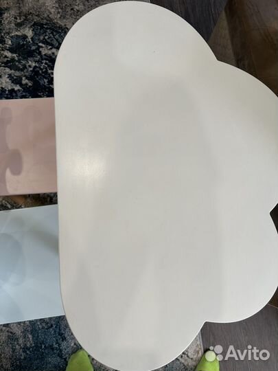 Детский стол и 2 стула