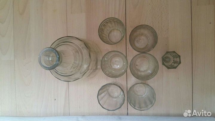 Графин и стаканы