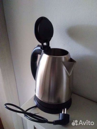 Чайник электрический 1,8 л новый