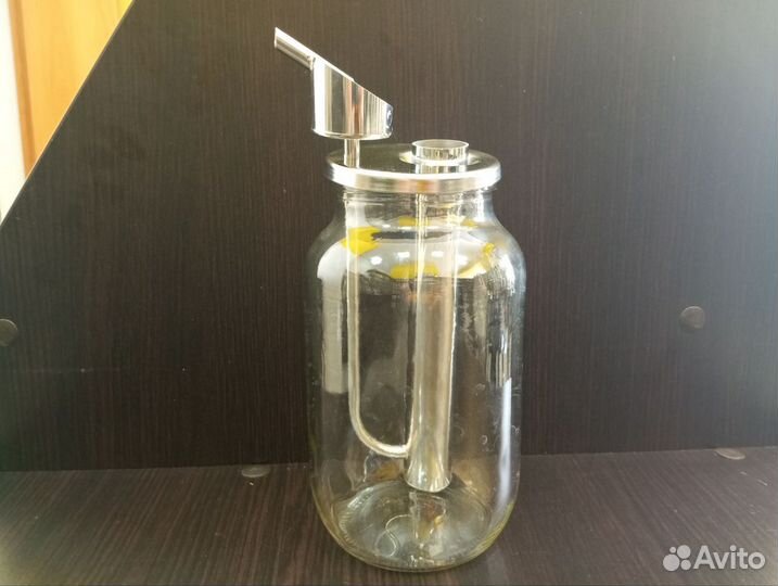 Попугай самогонный на банку