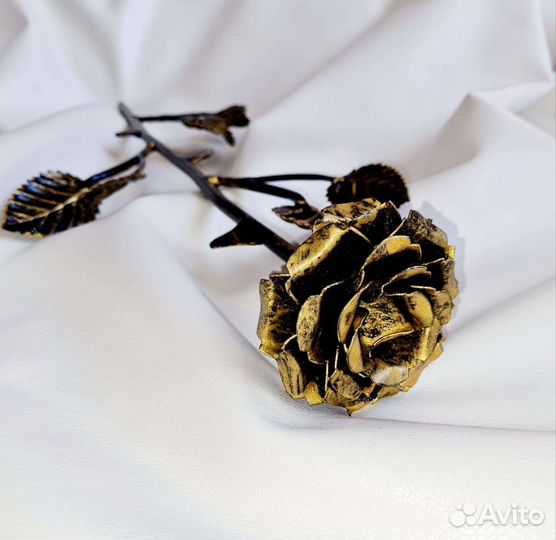 Кована роза №28