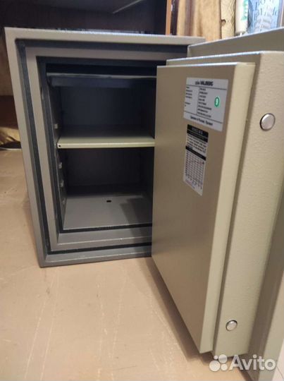 Сейф valberg FRS -49EL