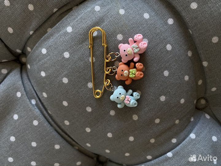 Брошка мишки