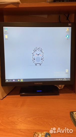 Монитор Samsung