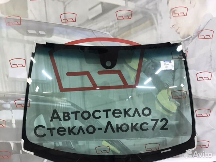 Лобовое стекло Nissan Tiida
