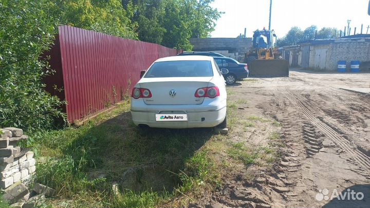 Volkswagen Passat 2.0 AT, 2005, битый, 270 000 км