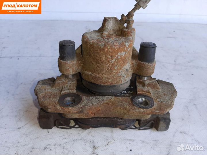 Суппорт тормозной передний правый Ford Focus 3