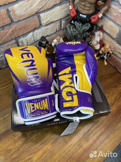 Лимитированные боксерские перчатки Venum Loma