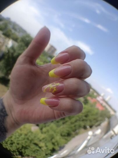 Маникюр/педикюр 10 квартал