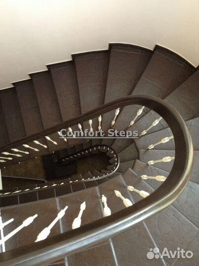 Обшивка бетонного каркаса лестниц