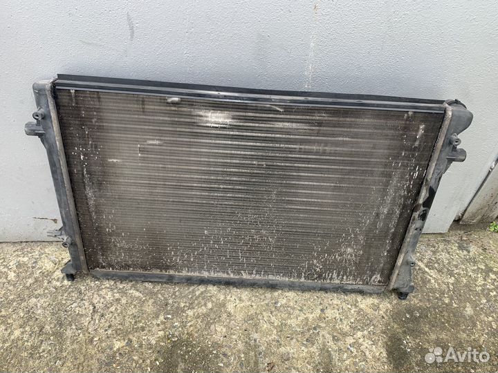 Радиатор охлаждения VAG 1k0121251p