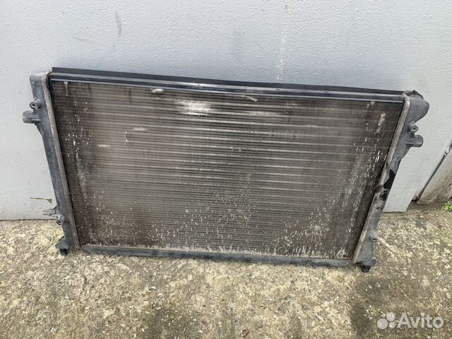 Радиатор охлаждения VAG 1k0121251p