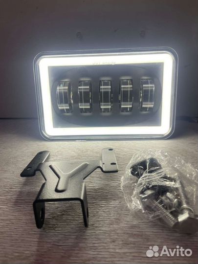 Светодиодная фара универсальный 100 W