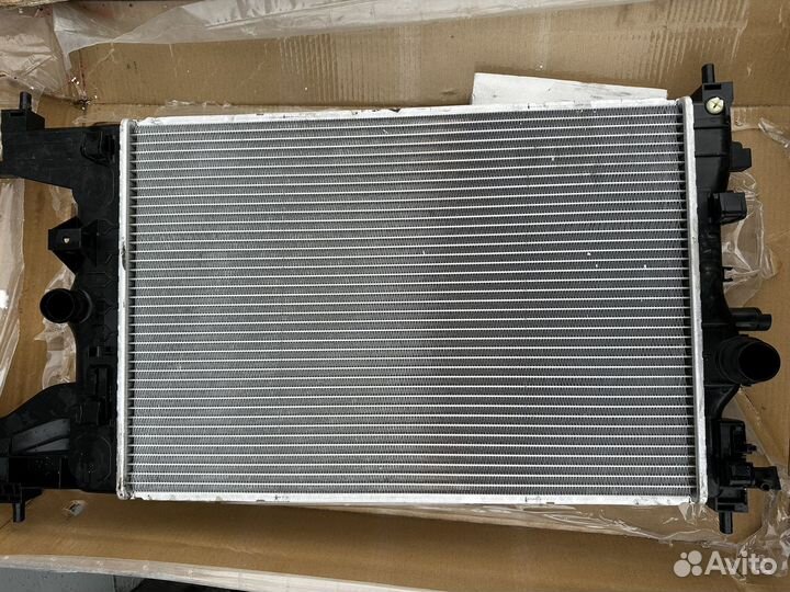 Радиатор охлаждения opel astra cruze