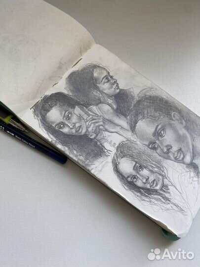 Художник / иллюстратор /дизайнер